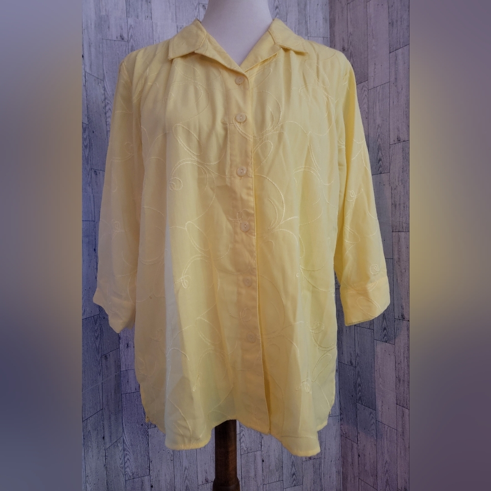 Christopher & Banks yellow button down lightweight shirt size L